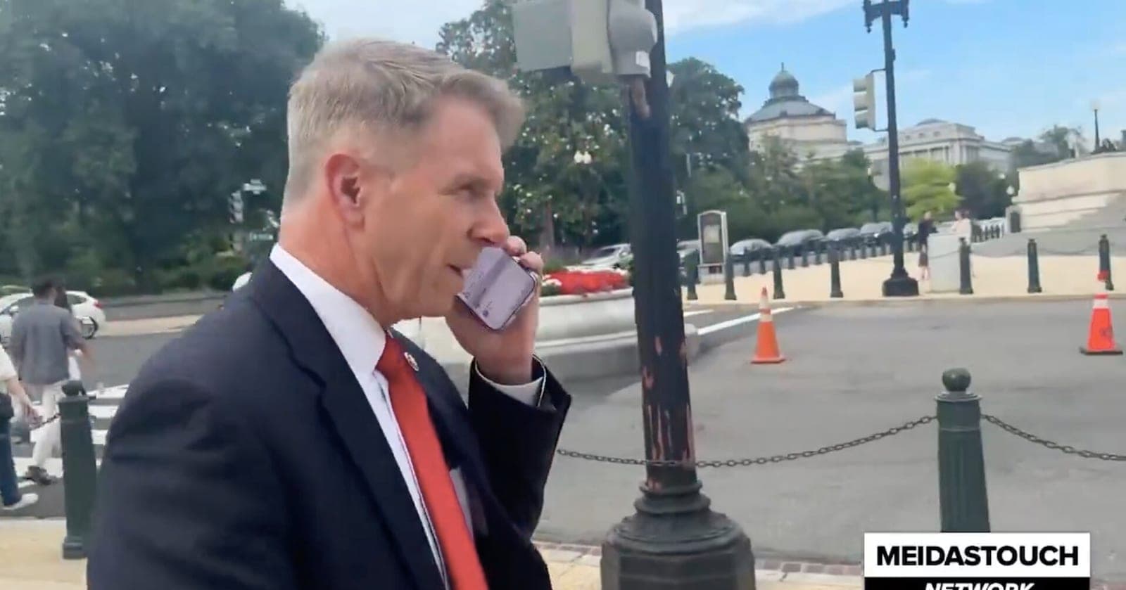 Congressman Rob Wittman Fakes Phone Call To Dodge Question