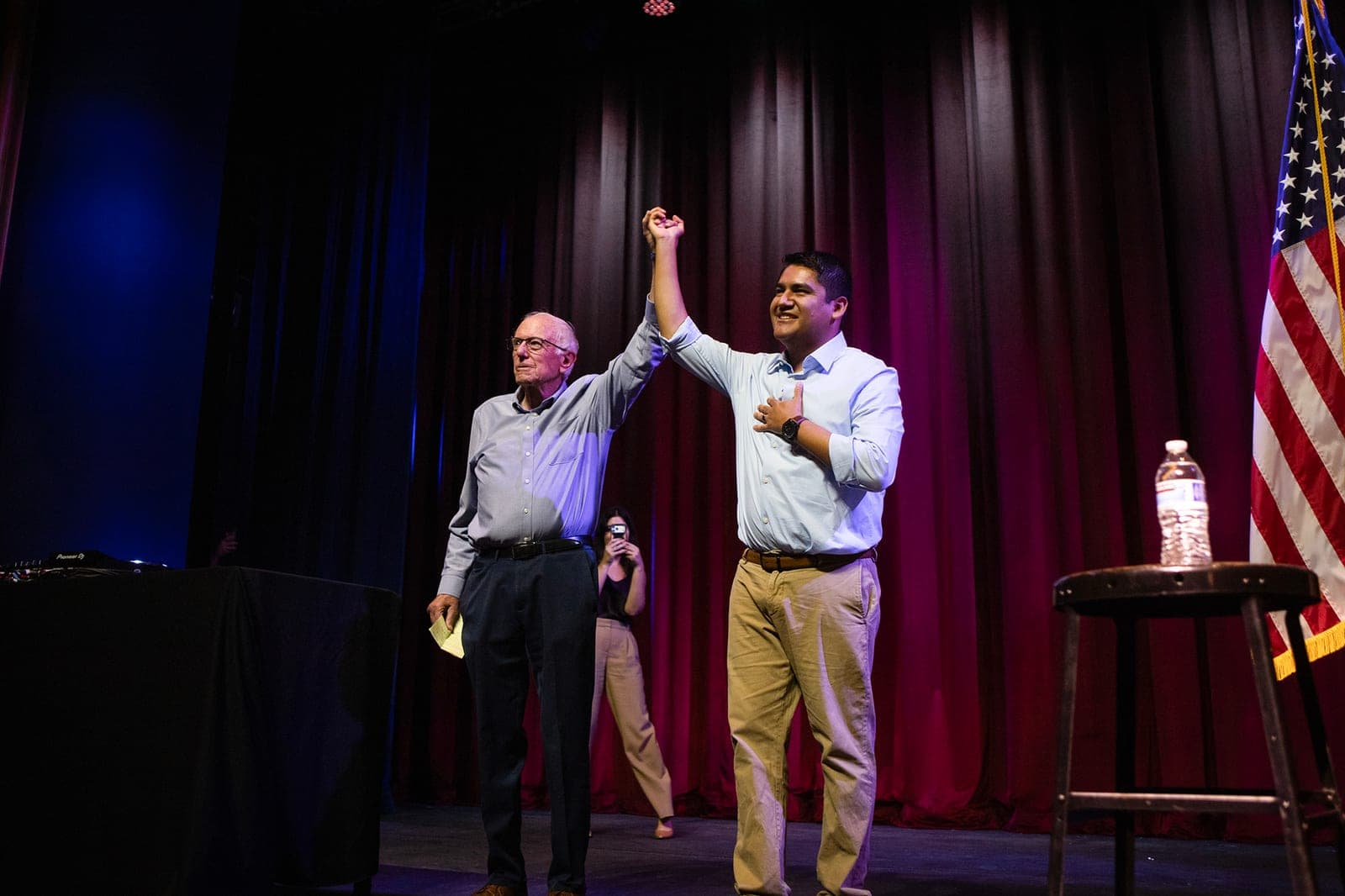 Will Democrats’ midterm wave reach California’s Central Valley? Bernie Sanders rallies the vote