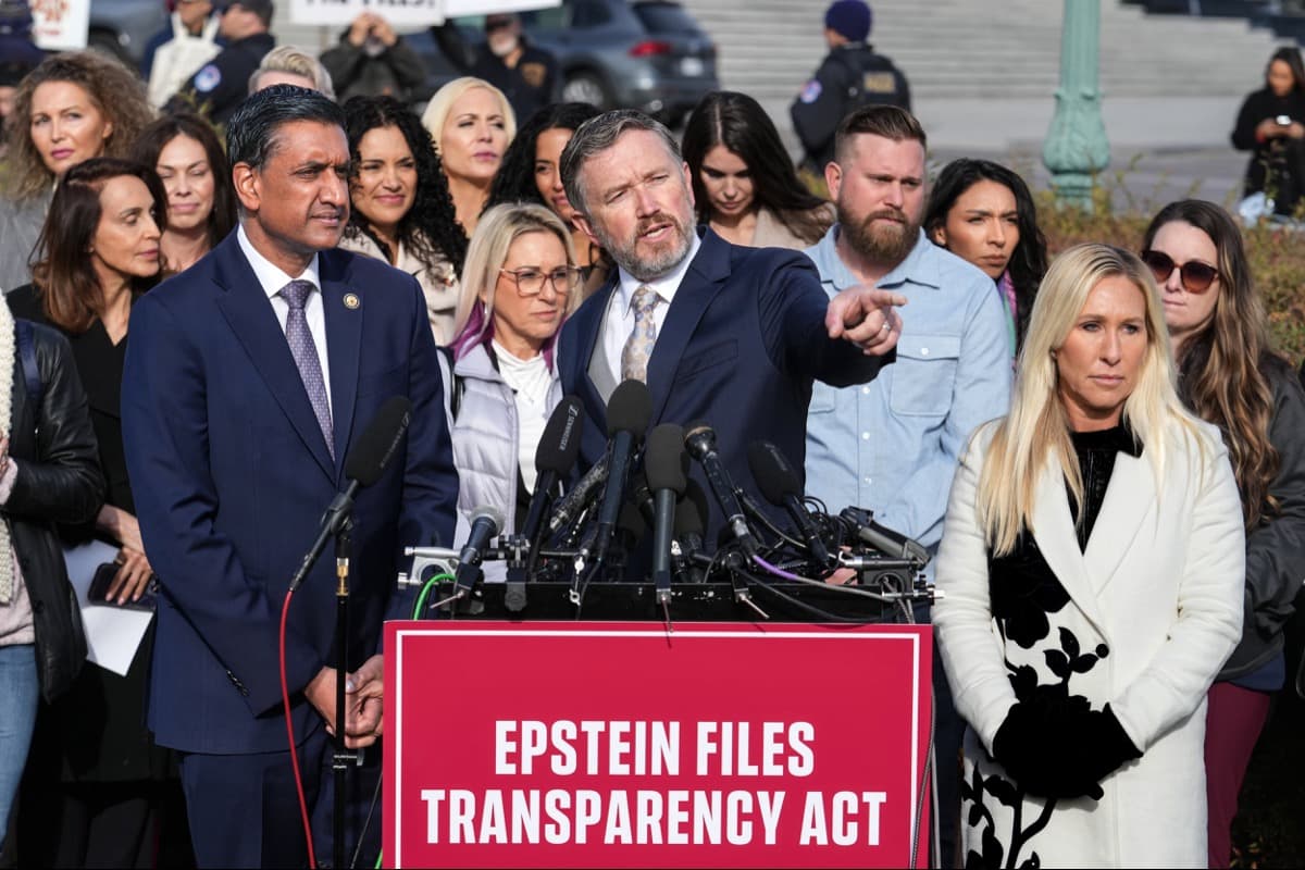 Khanna, Massie Warn That AG Bondi Might Face Contempt of Congress Action for Not Releasing All Epstein Files