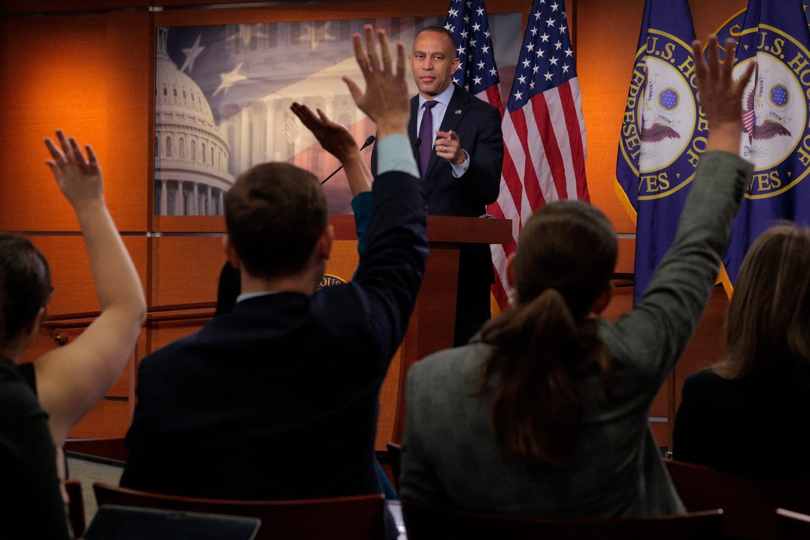 Hakeem Jeffries Can't Stop Repeating Himself When Reporter Presses Him On House Democrat's Texts With Epstein