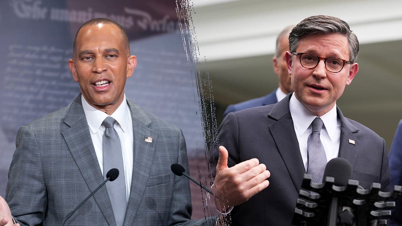 4 GOP rebels join Hakeem Jeffries in end-run around Mike Johnson