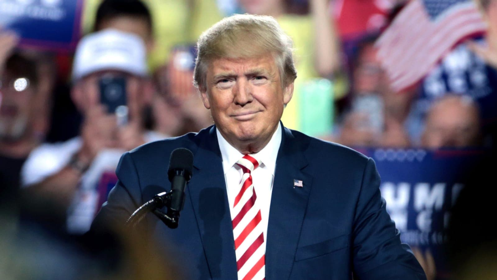 'Corruption in Plain Sight': Trump Pardons Convicted Fraudster Three Days After Campaign Donation