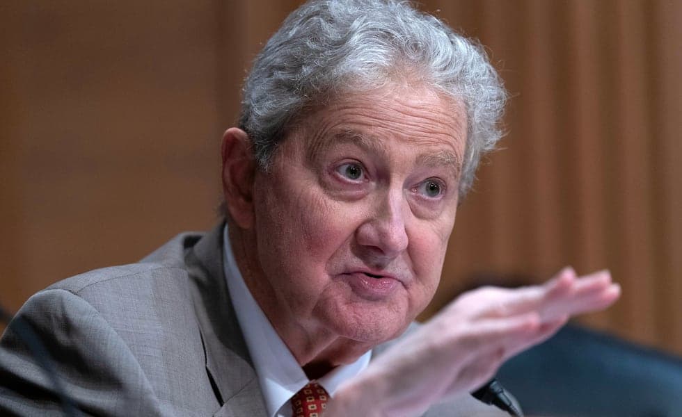 Republican senator wants to block living presidents from putting their name on buildings