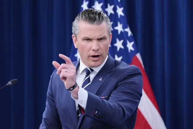 'Your Medals Are Out of Order': Pete Hegseth Takes Mark Kelly's Sanctimonious 'MUH OATH' Post APART