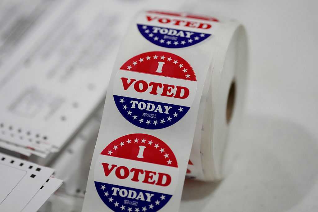U.S. Senate election: Ashley Hinson, Josh Turek win Iowa primary races
