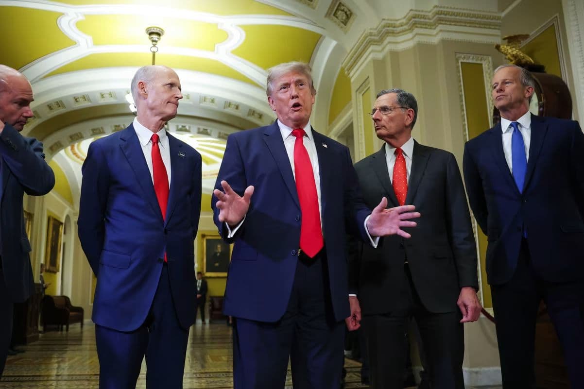 La visita de Trump al Capitolio termina en una discusión a los gritos con el senador republicano Bill Cassidy