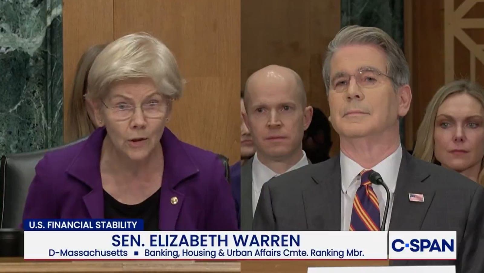 Elizabeth Warren Battles Scott Bessent on Grocery Prices