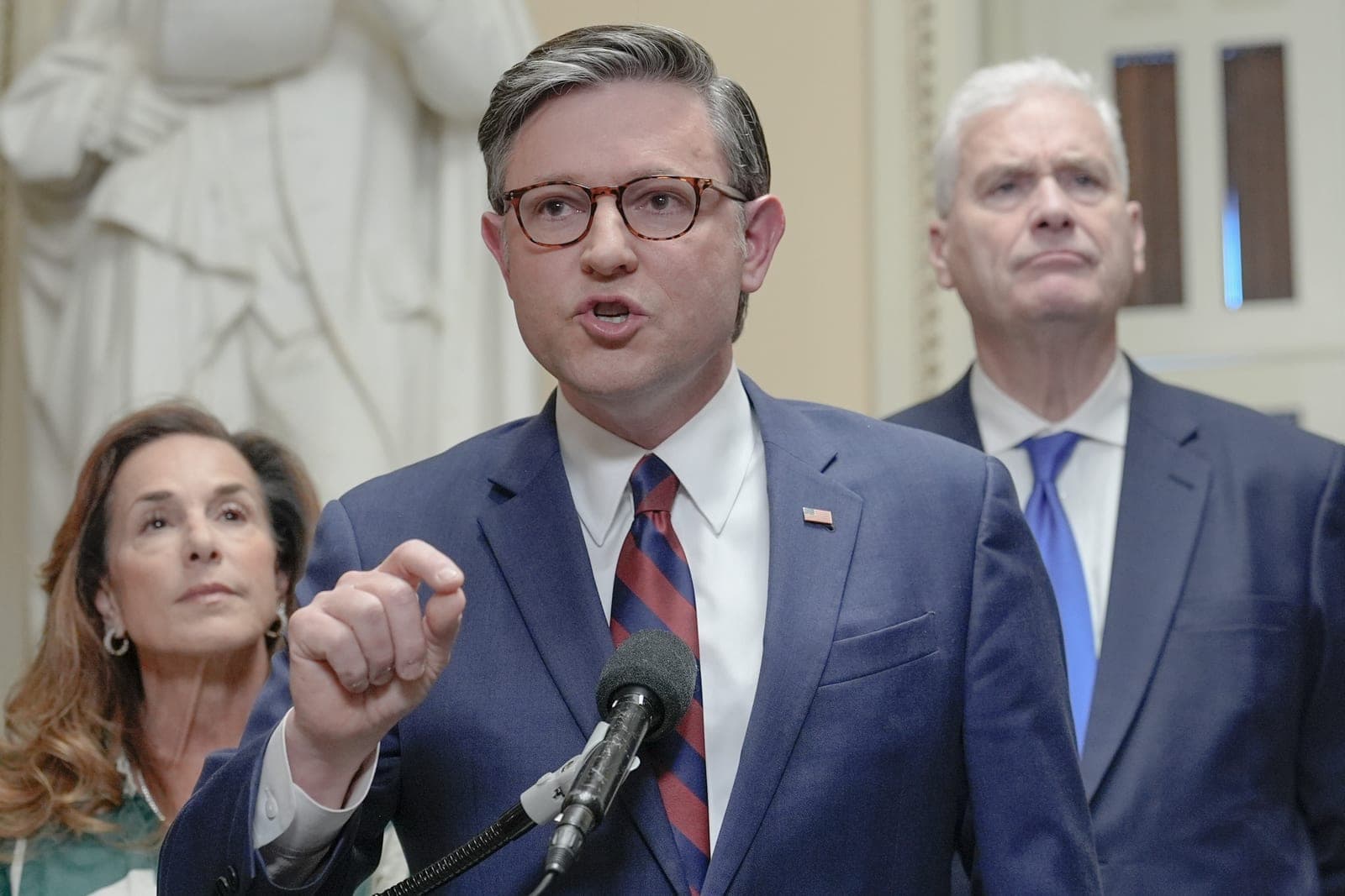 Senate set to approve funding deal to end government shutdown of homeland security