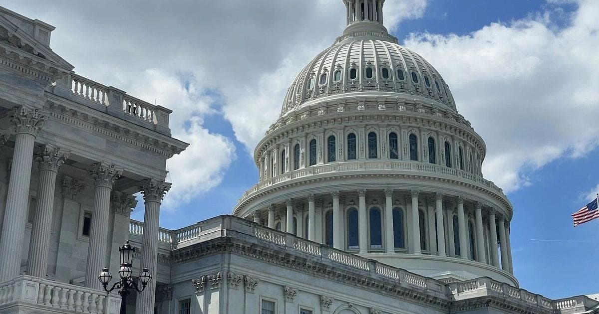 U.S. House vote on spy powers extension delayed due to bipartisan pushback