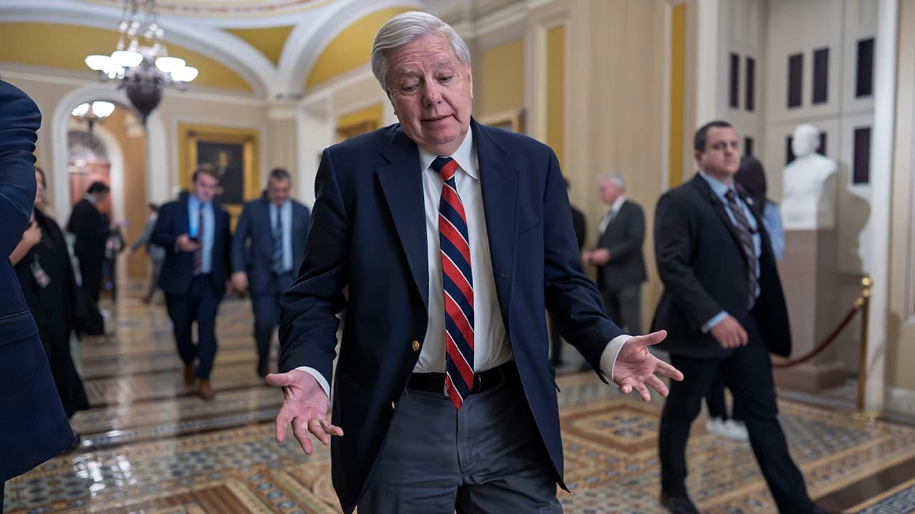 Lindsey Graham warns Republicans who 'try to destroy' Trump will lose