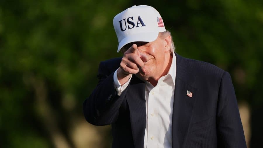 Trump turns eye to 'disloyal' Massie after Cassidy ouster