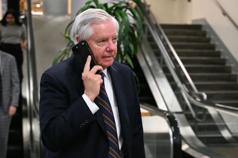 Lindsey Graham asks Americans to 'send their sons and daughters to the Middle East' to fight Iran