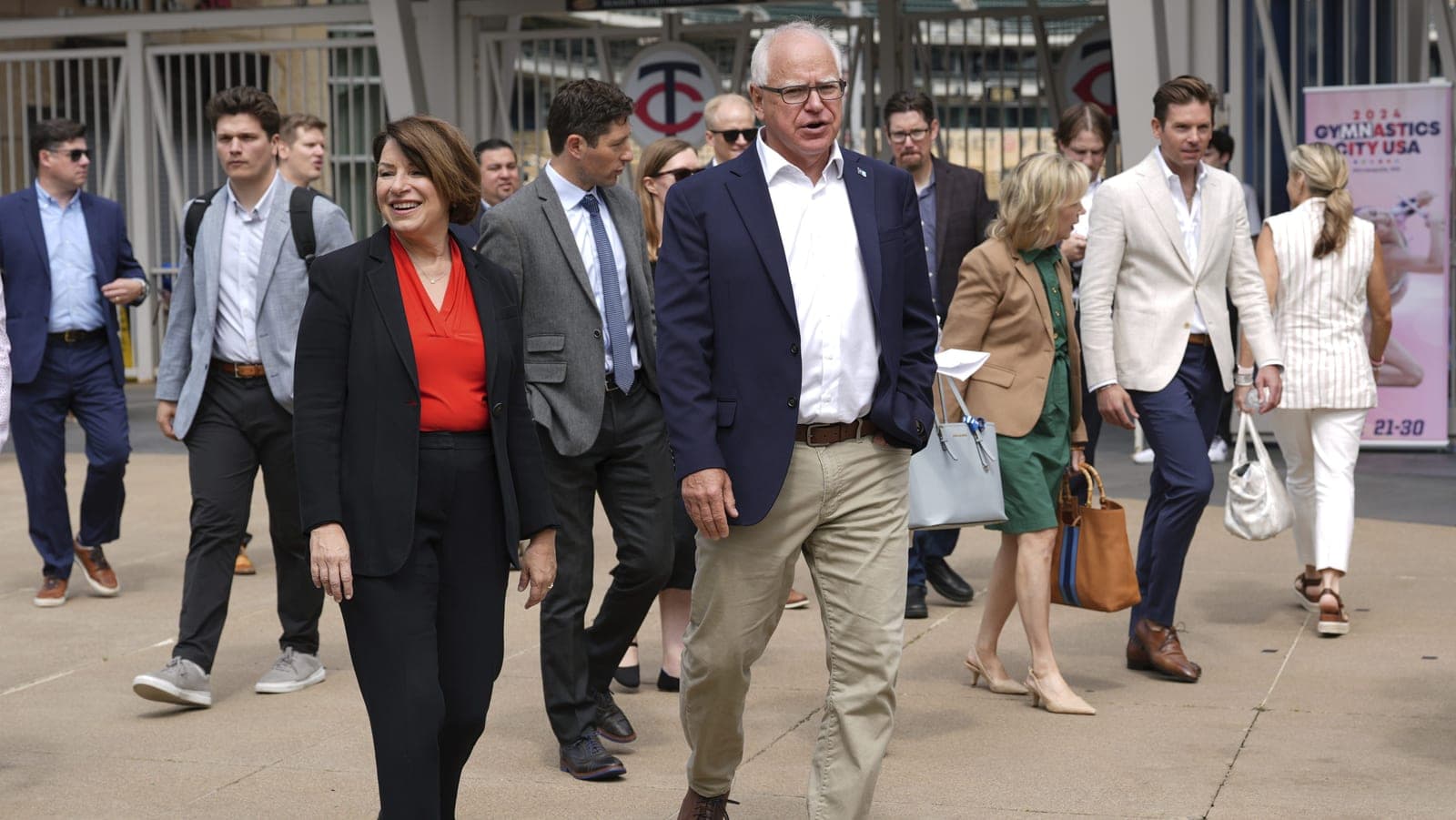 Tim Walz to drop bid for third term; Amy Klobuchar may run instead