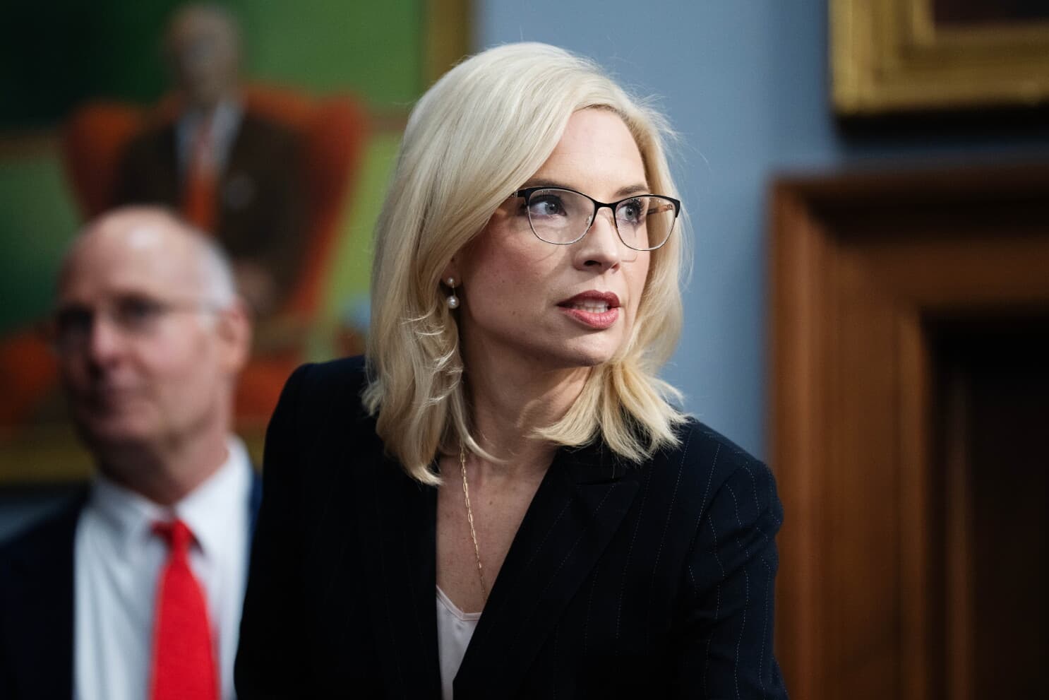 Ashley Hinson Denies Her Husband Is a ‘Shadow Lobbyist’ - NOTUS