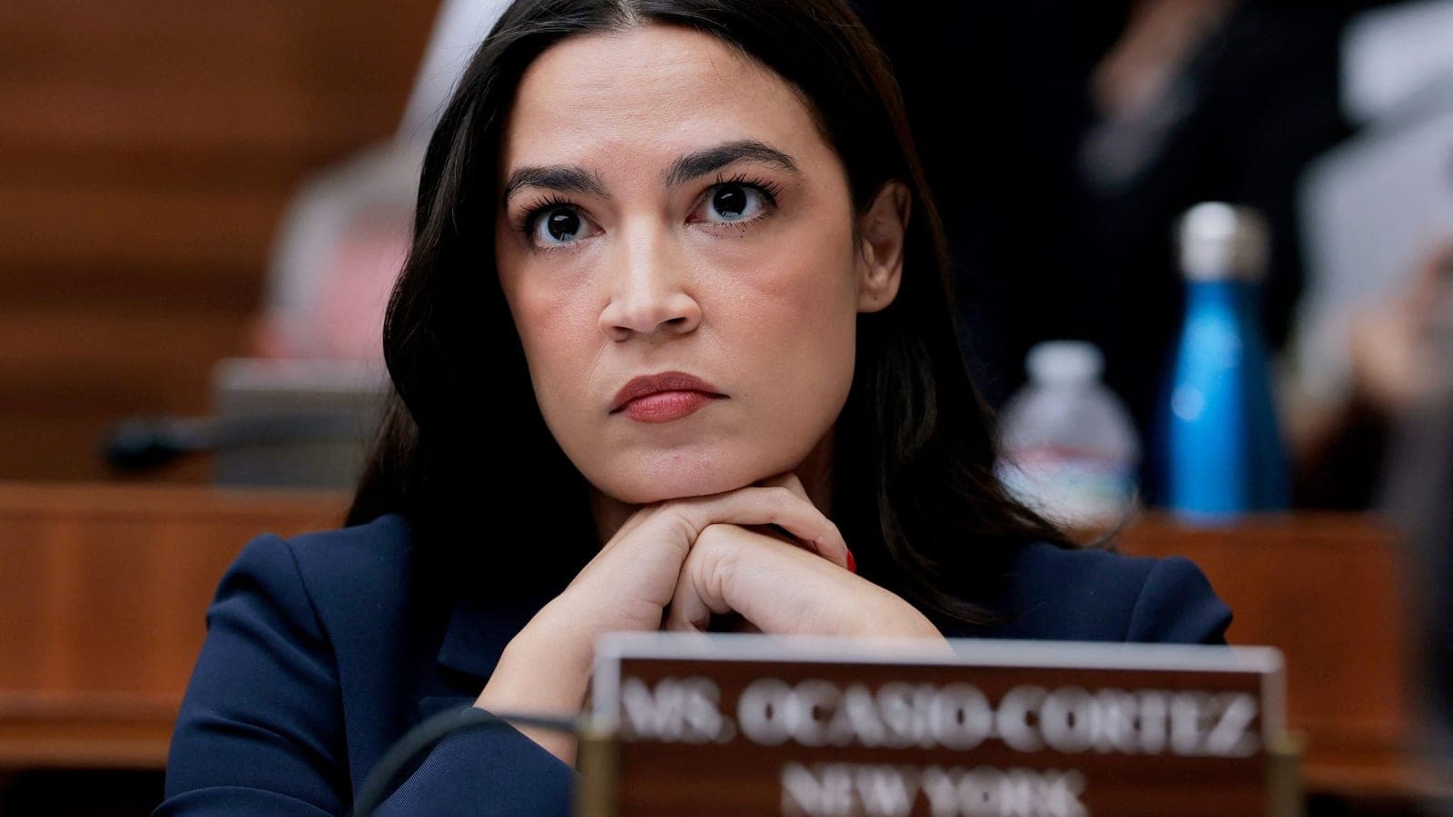 Mitch McConnell health: Calls for resignation grow as AOC voices worry over lack of transparency, 'If he can't give…'