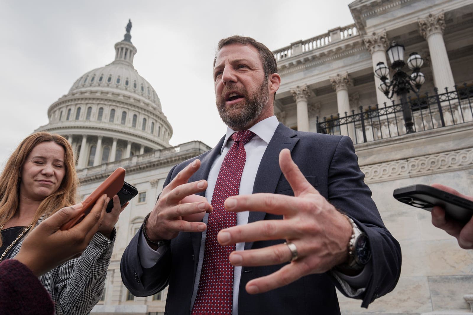 House approves bill to fund the Department of Homeland Security and end shutdown