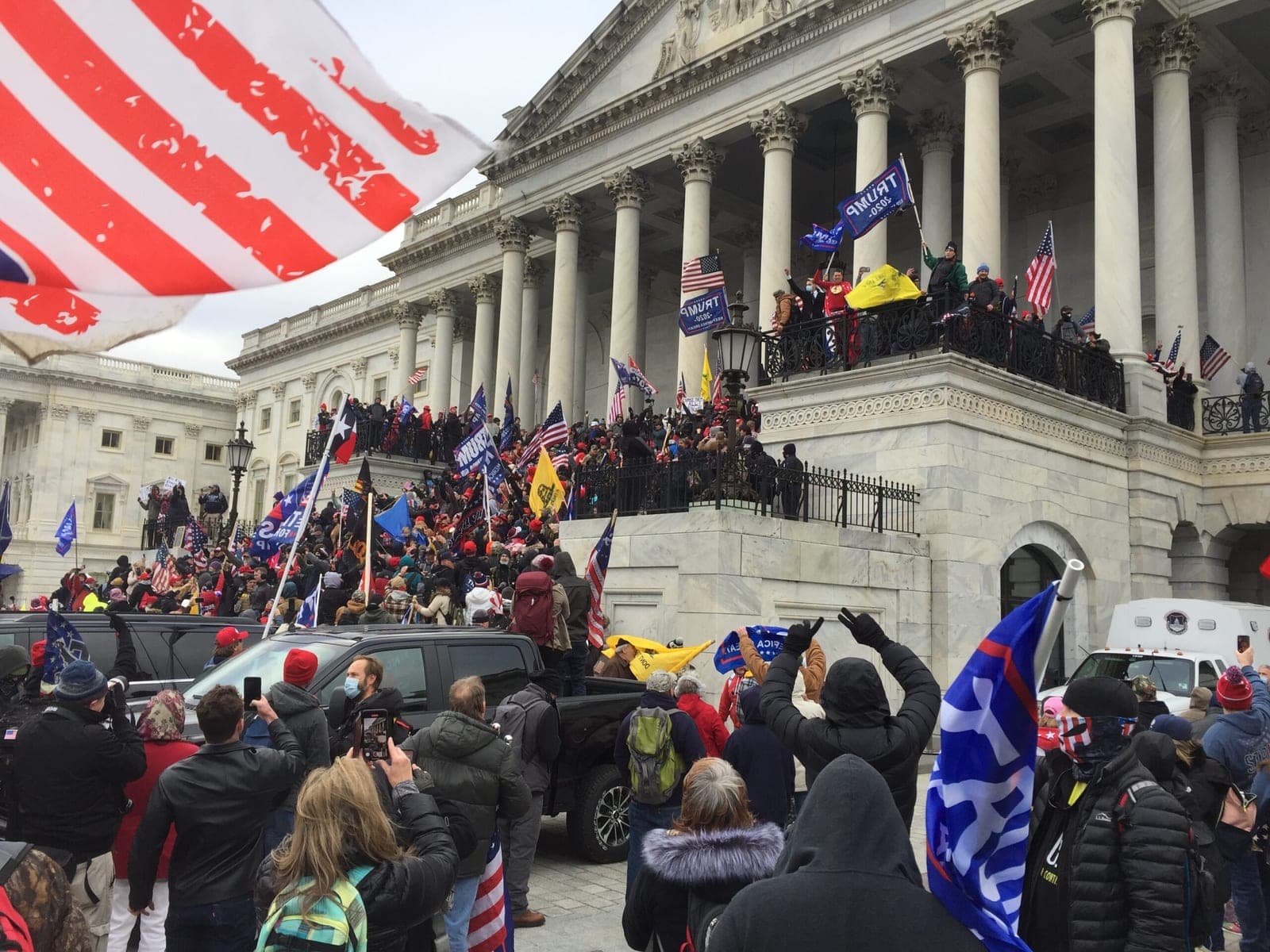 DOJ moves to vacate Jan. 6 riot conviction for Proud Boys leader from WA