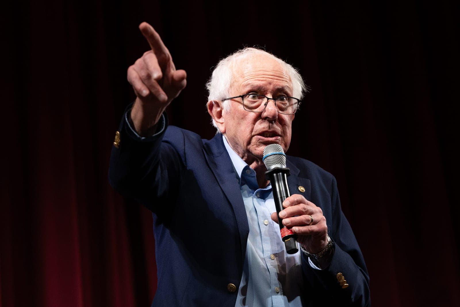 Bernie Sanders' billionaire tax would soak about 900 people to fund $3,000 checks for the middle class
