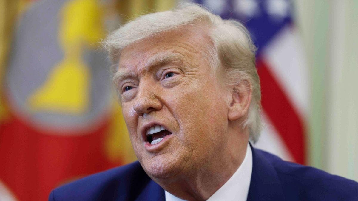'Bully' Trump Gets in Heated Fight With GOP Senator Over Iran War