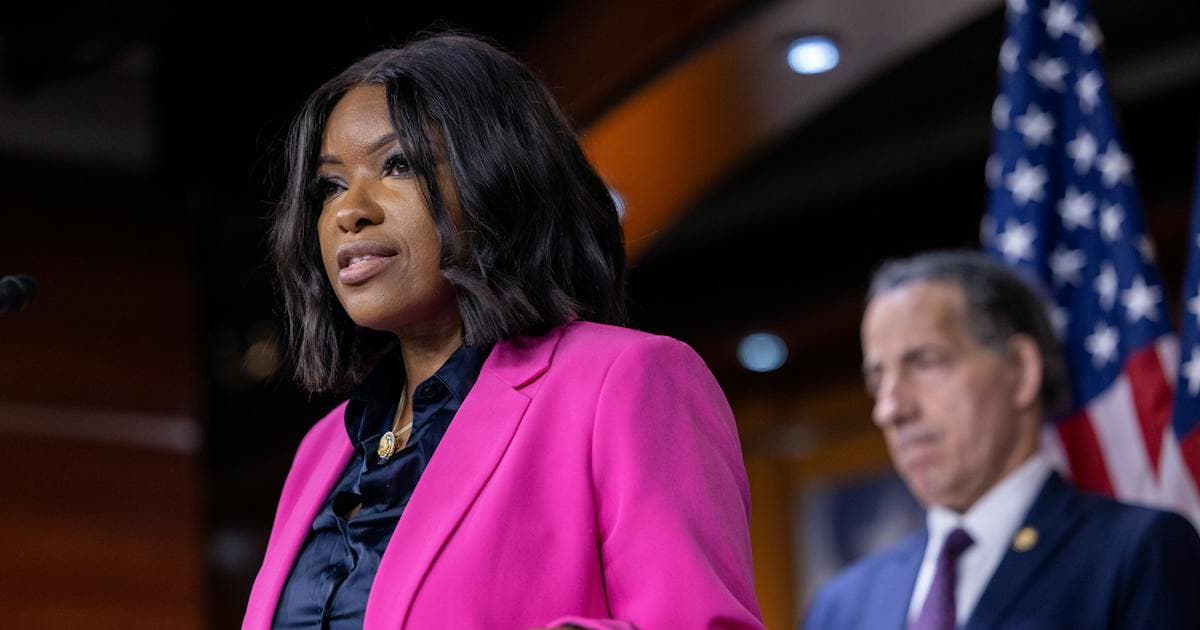 How Republicans Tricked Jasmine Crockett Into Running for Senate