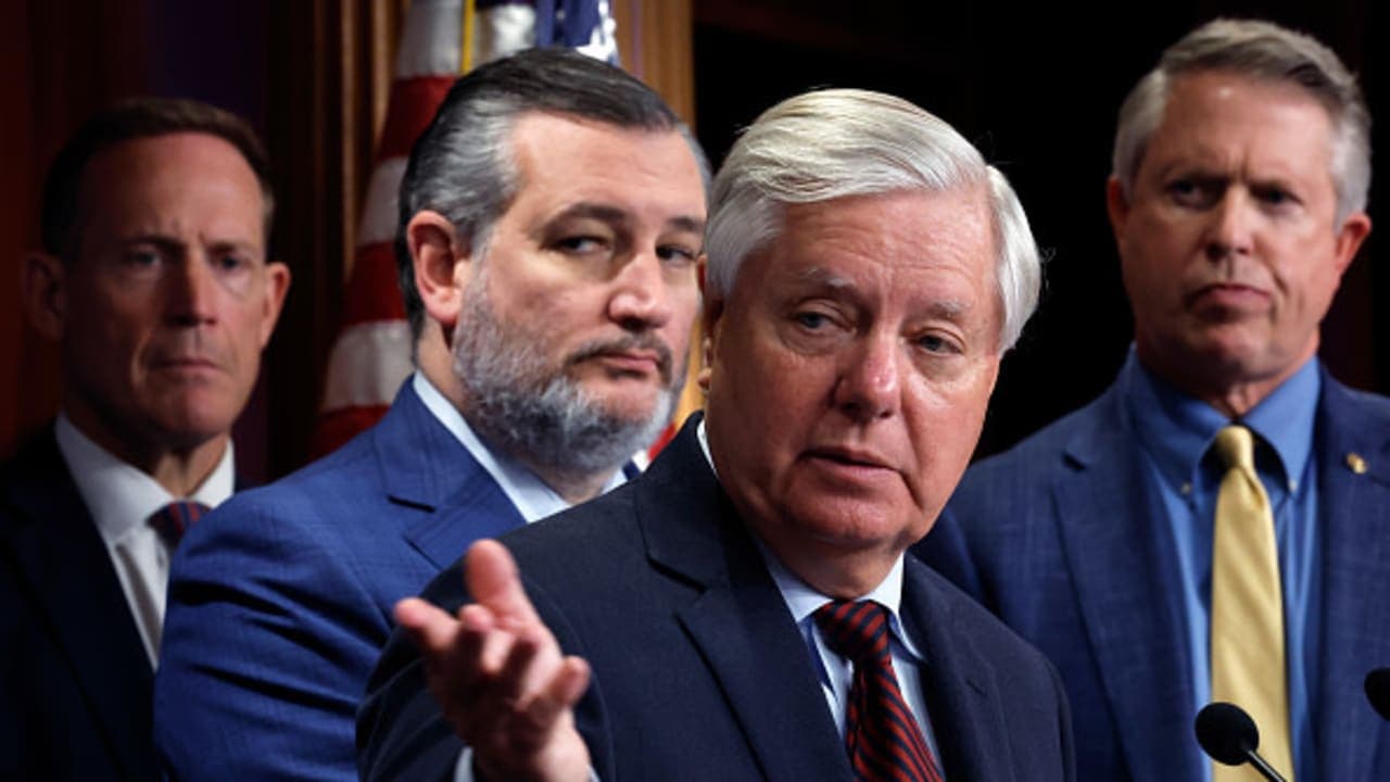 Republican leaders Lindsey Graham, Cruz slam reported 60 day Iran ceasefire deal