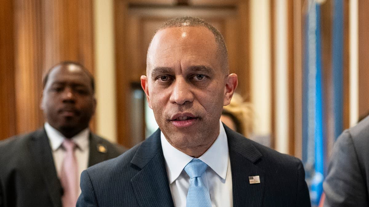 Hakeem Jeffries becomes latest Democrat stung by Epstein files