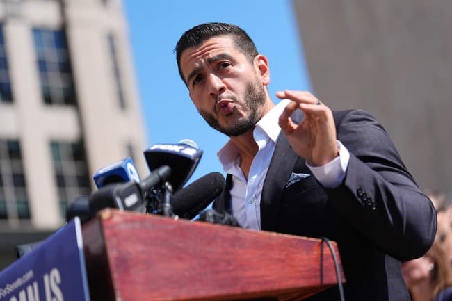 Former Clinton Pollster Has Bad News for El-Sayed in Michigan Senate Race