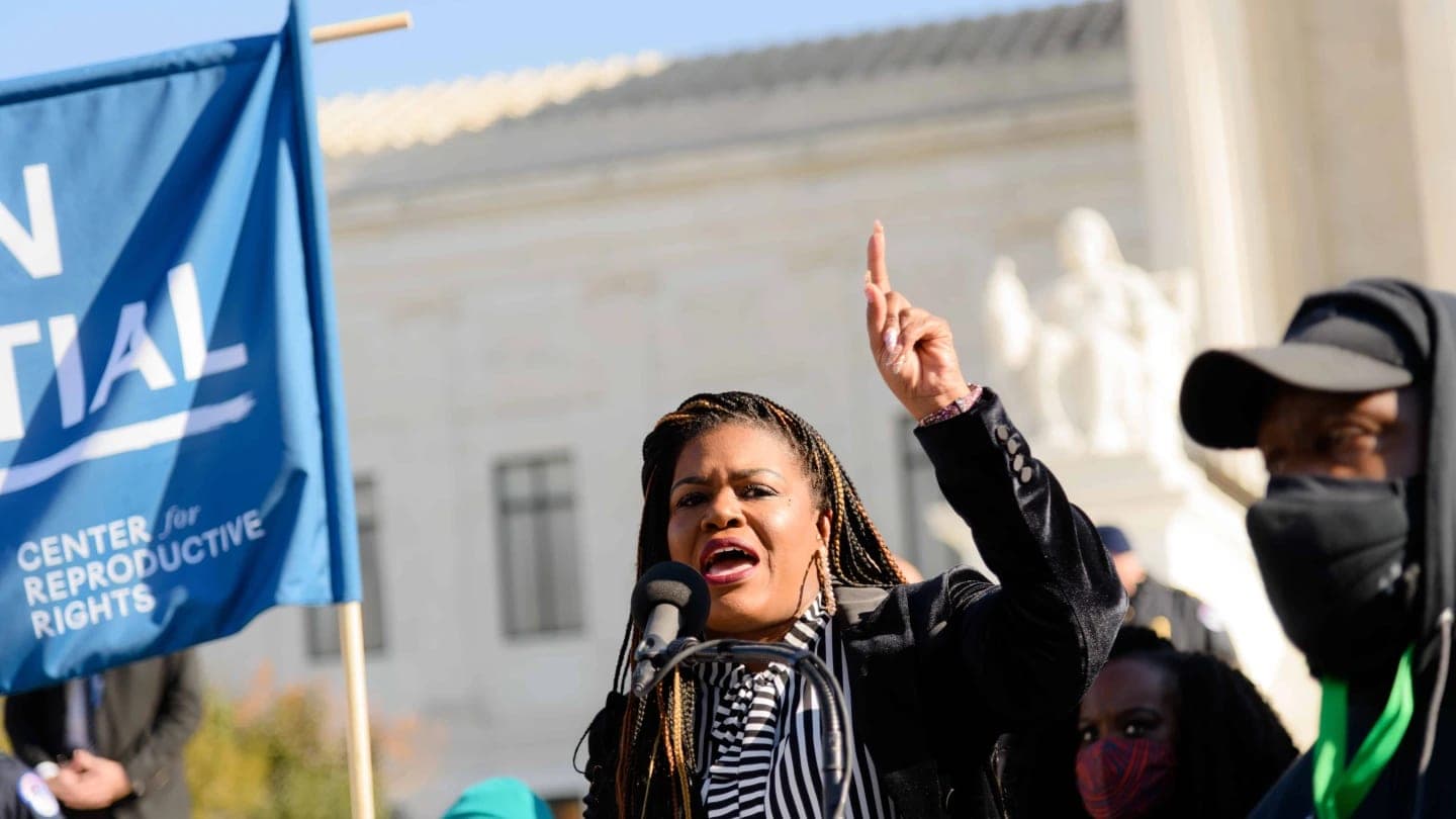 Sanders endorses Cori Bush in bid to return to Congress