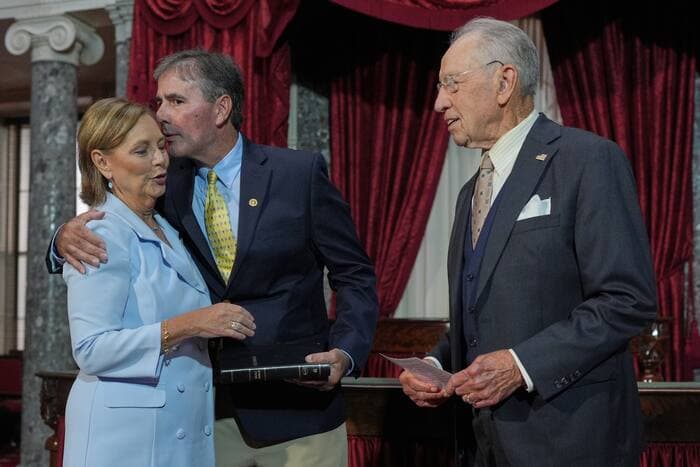 Darline Graham, sister of late Sen. Lindsey Graham, has been sworn in to finish his term