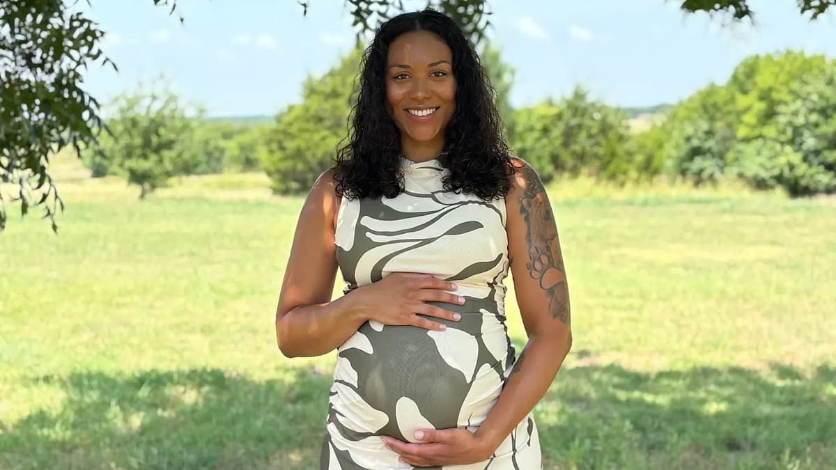 Trump administration steps into surrogate's battle over baby with a heart defect biological parents asked her to abort