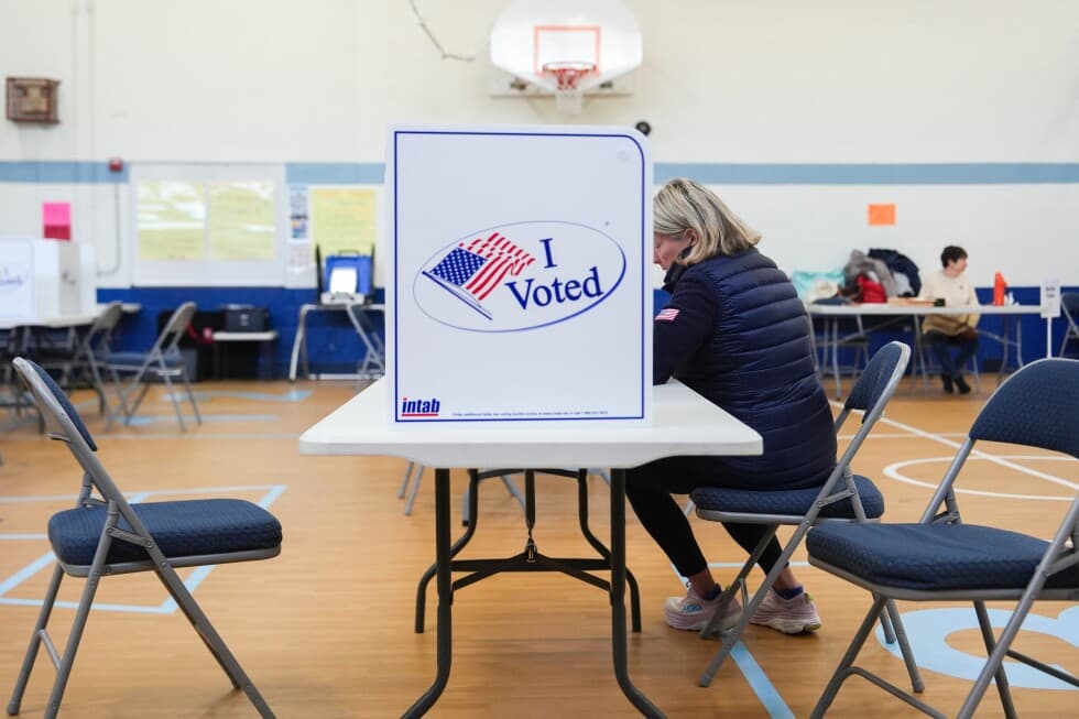 Virginia voters deciding on redistricting plan that could boost Democrats’ seats in Congress - AP News