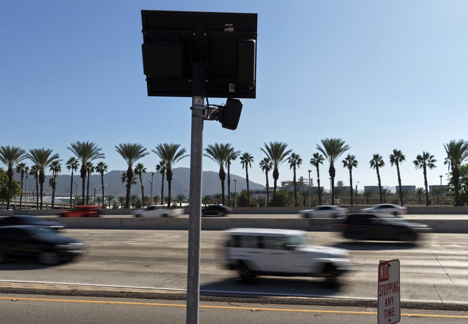 Progressives and Republicans Introduce Competing Bills to Rein In Flock Cameras
