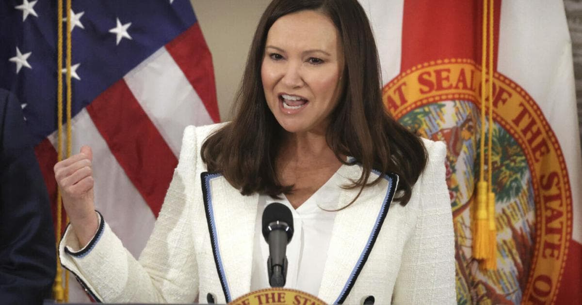 Ashley Moody sponsors measure to end stock trading by members of Congress