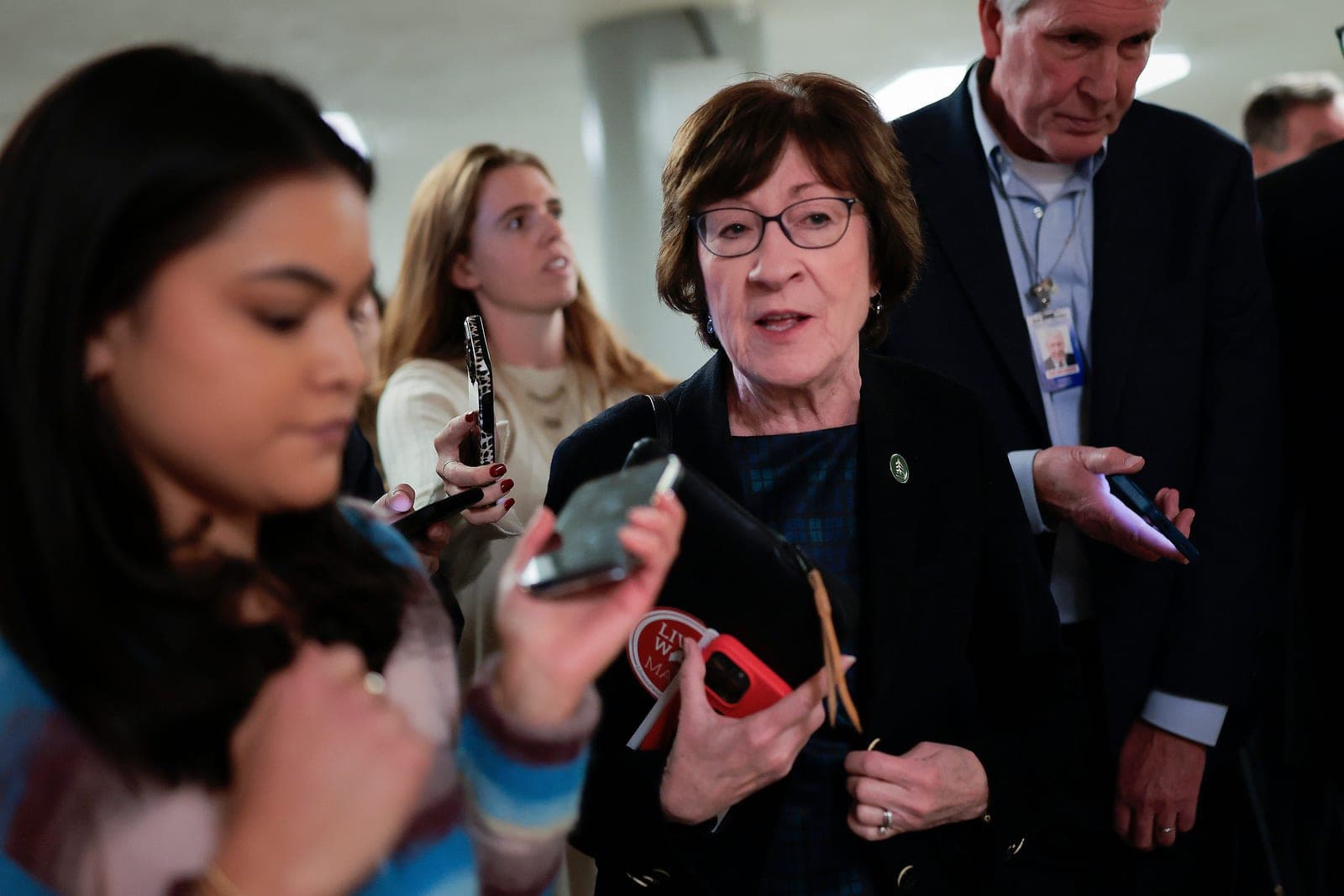 The signs that Trump and Noem's ICE swarm in Minnesota is falling apart after the Alex Pretti killing