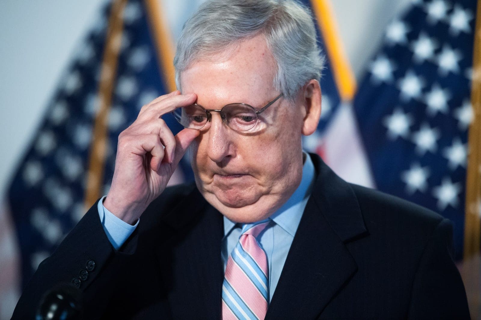 What's going on with Mitch McConnell's health?