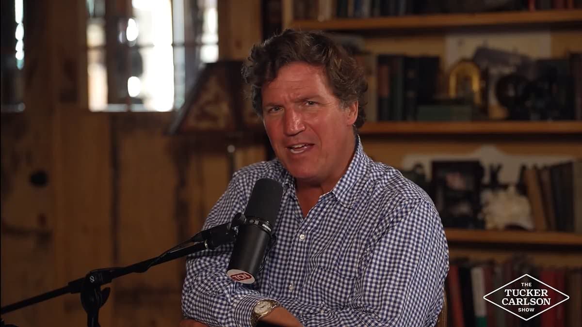Tucker Carlson spurns Republican in battleground race