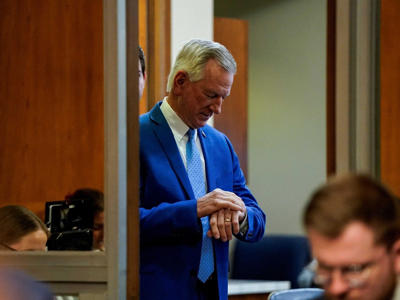 Republican Senator provides pre-dawn update on Mitch McConnell