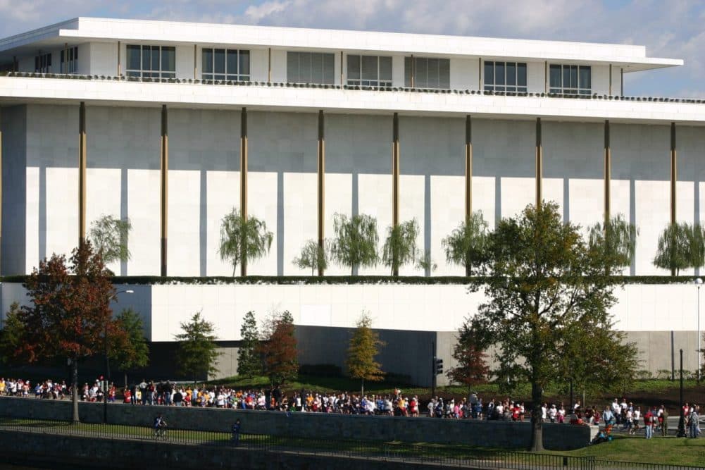 Sen. Mike Lee stops bill to save 55-year-old Kennedy Center