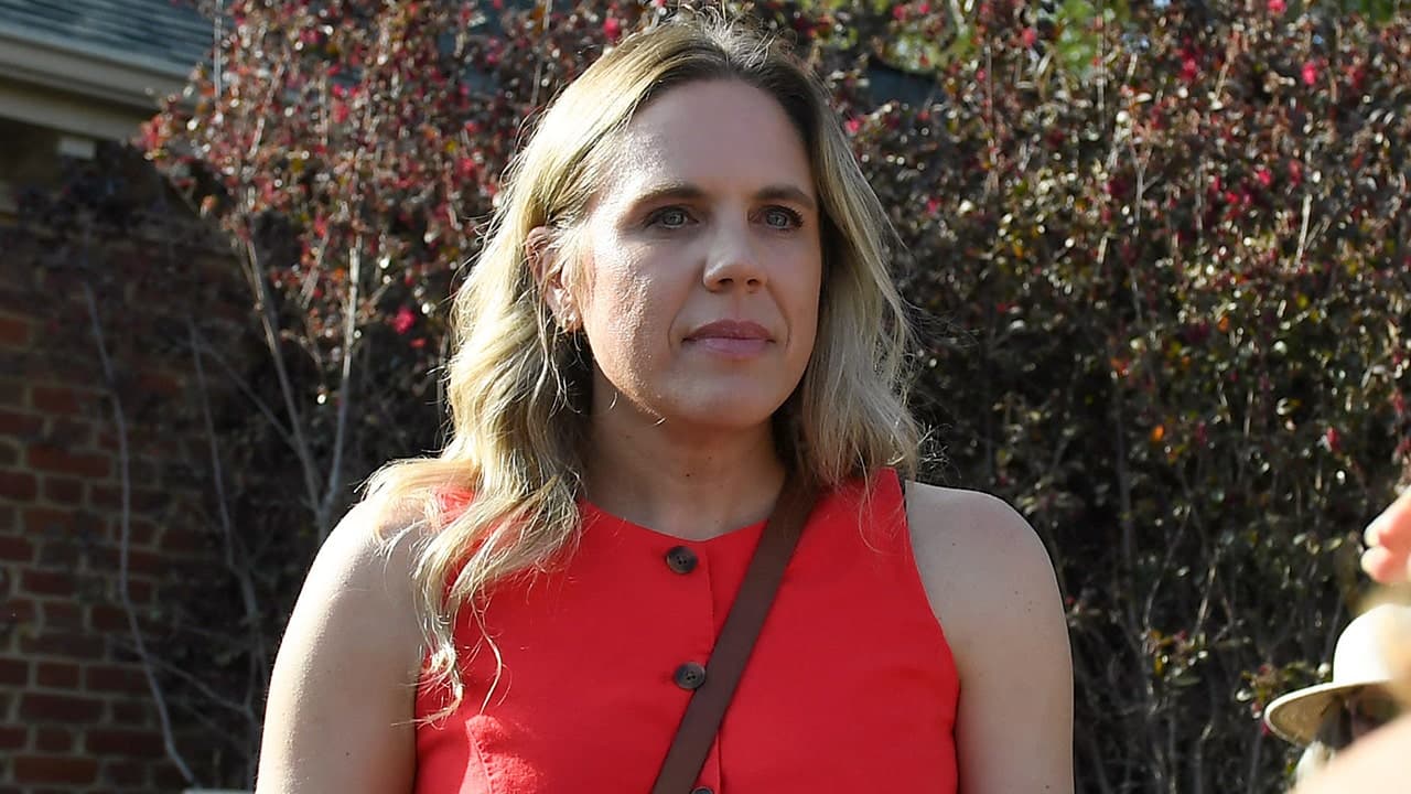 Pediatrician Annie Andrews advances to general election in key Senate race