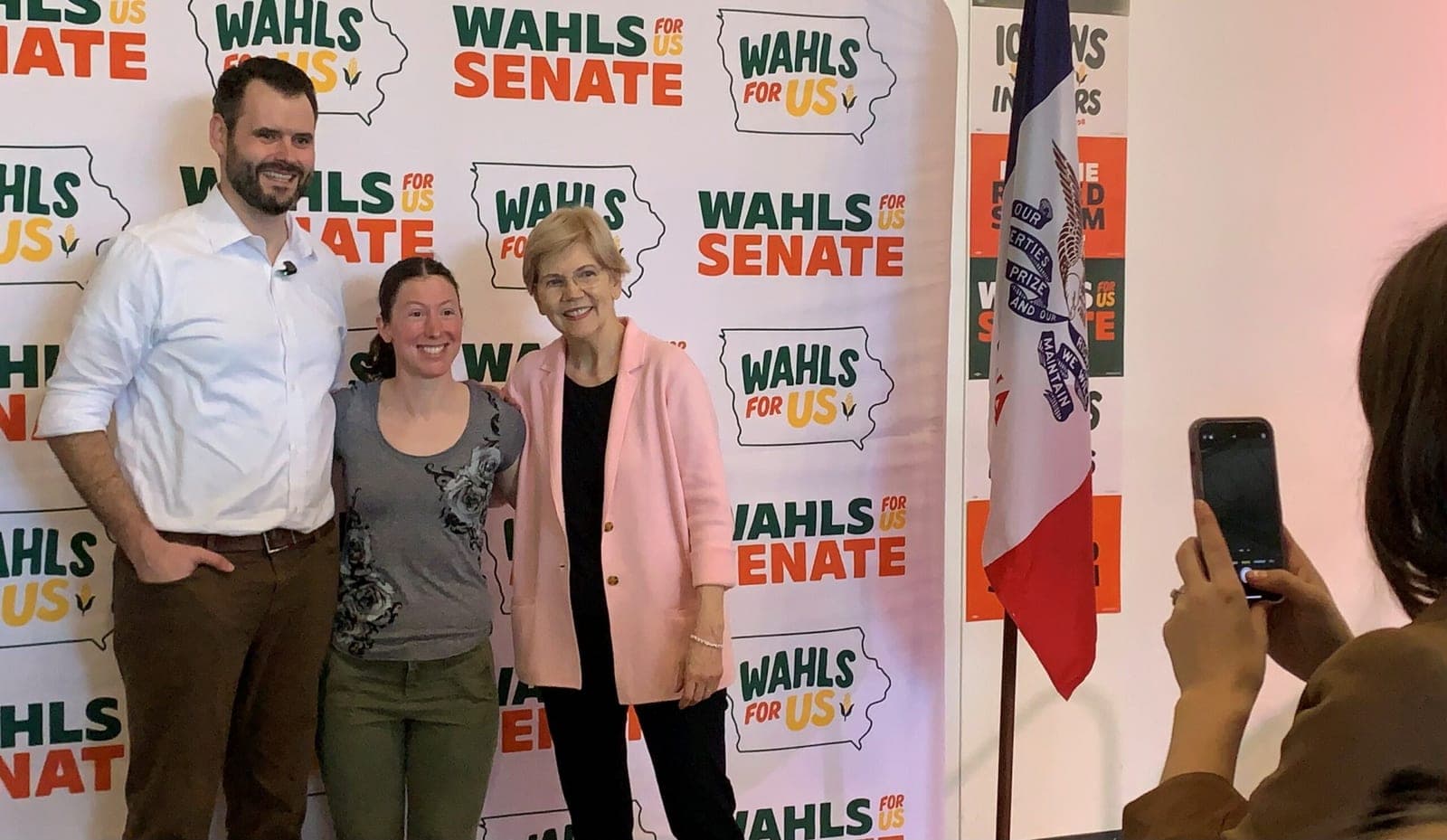Senator Warren in Iowa to boost Wahls' campaign for U.S. Senate