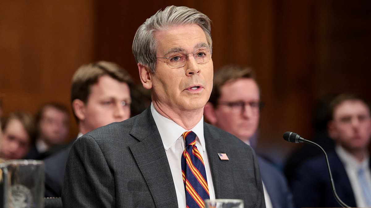 'Can you shut up?' Maxine Waters SNAPS at Scott Bessent at wild hearing... but the Treasury Secretary hits back with a delicious response