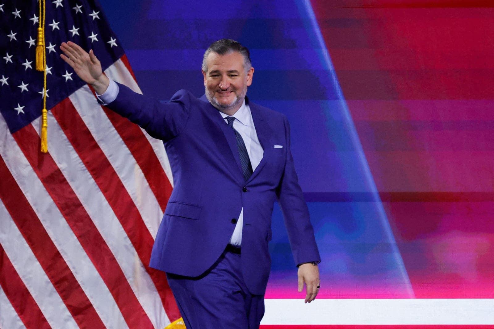 Cruz wants Republicans to campaign on college sports bill