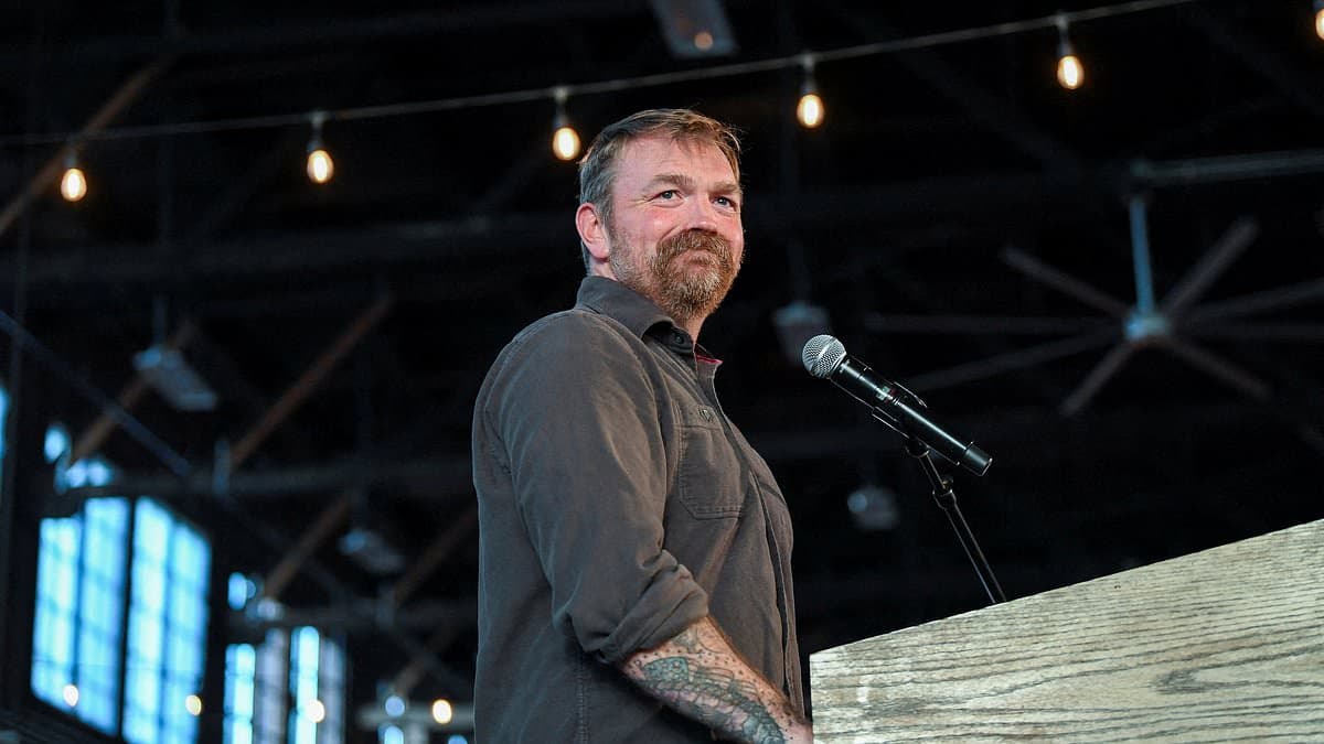 Sexting Senate hopeful Graham Platner's shameful acts 'didn't come as a surprise to a lot of the folks in Maine,' according to fellow Democrat who is STILL standing by him