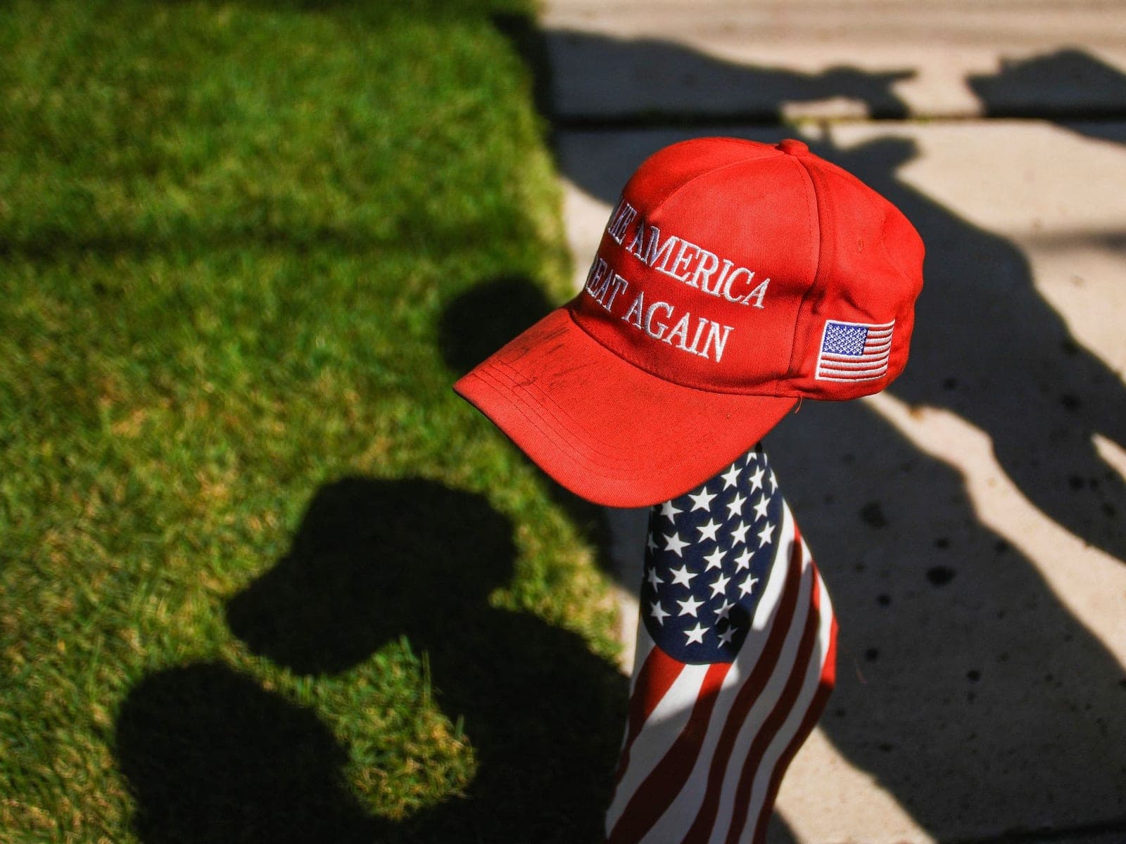 'Crack in the dam': MAGA insider warns rupture is 'serious' — and 'top dog' Trump to blame