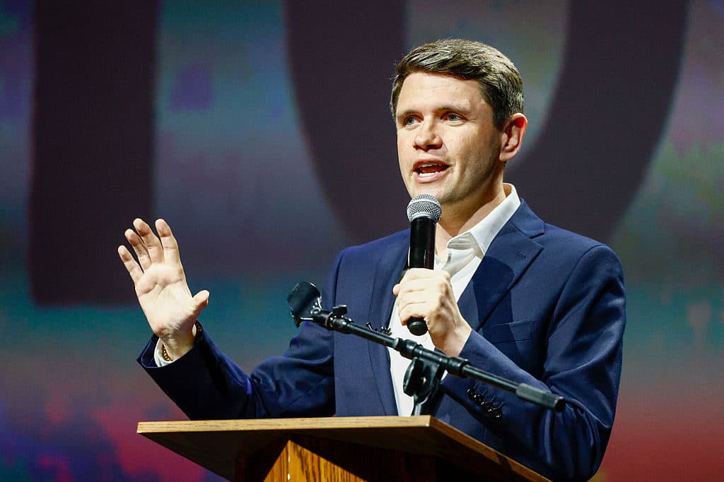 Democratic candidates start 2026 with a fundraising bang