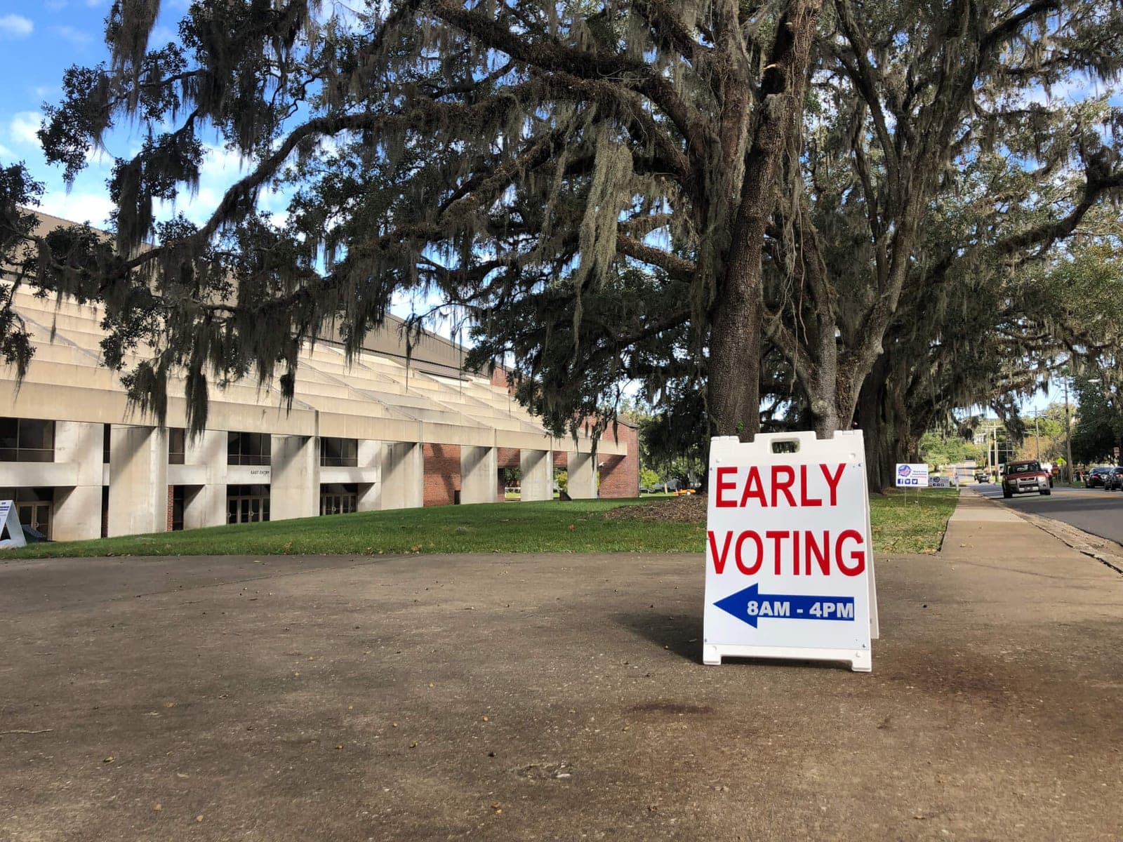 Checking ‘I do’ regarding stock trades is an issue in Florida’s 7th Congressional District