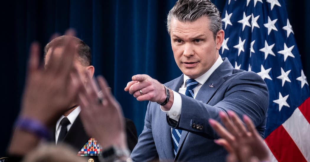 Democratic Senators Fault Hegseth’s Leadership on Iran