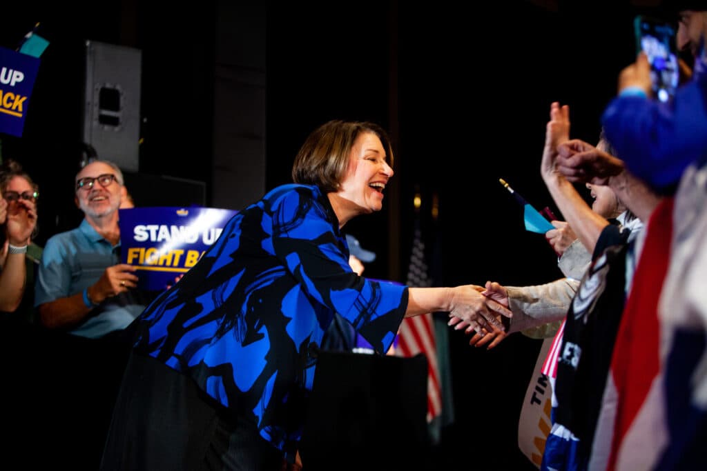 Who could replace Gov. Walz as the DFL nominee for Minnesota governor?