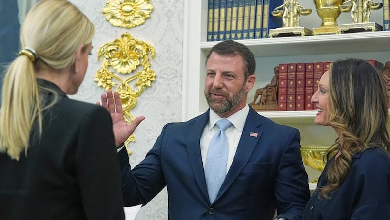 Markwayne Mullin sworn in as DHS leader, replacing Noem