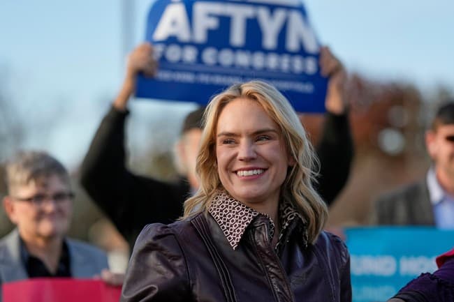 Right Now Would Be a Good Time for the GOP to Hit the Panic Button on TN-07